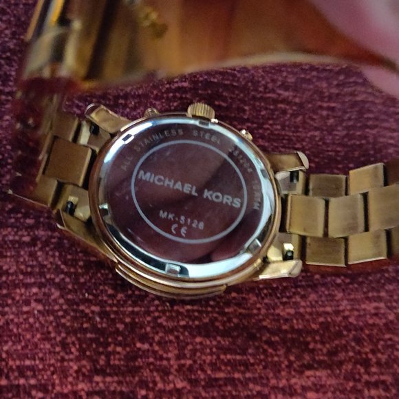 Amaze-Zing (B4) Sale!!: #217 Michael Kors Watch - Picture 3 of 8
